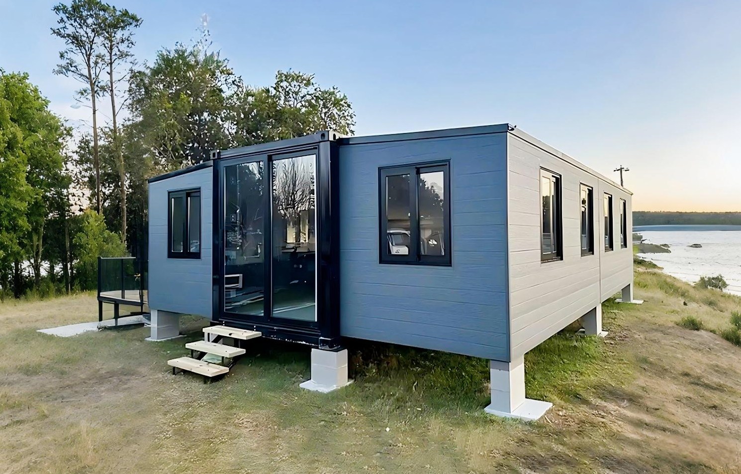 Interior design and layout features of an expandable container cabin